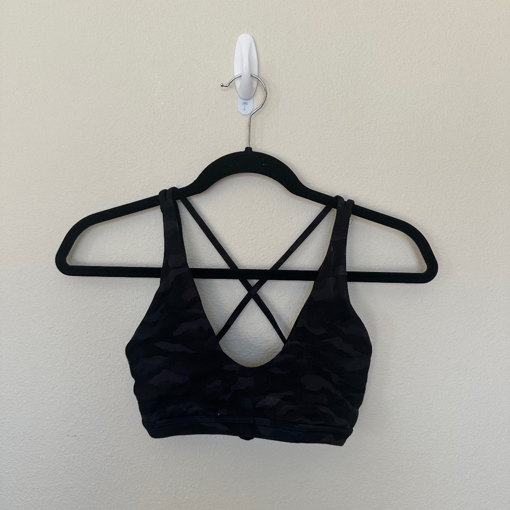 Lululemon camo sports bra